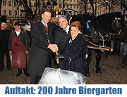 200 Jahre Biergarten in Oberbayern. Eröffnung des "200-jährige Biergarten" Jahr mit Eisschneiden im Augustiner Keller München (Foto: Martin Schmitz)